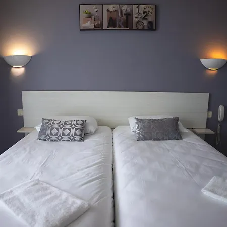 迪娜努瓦尔穆捷酒店 La Guérinière