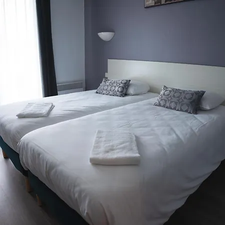 迪娜努瓦尔穆捷酒店 La Guérinière