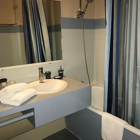 酒店 迪娜努瓦尔穆捷酒店 3*